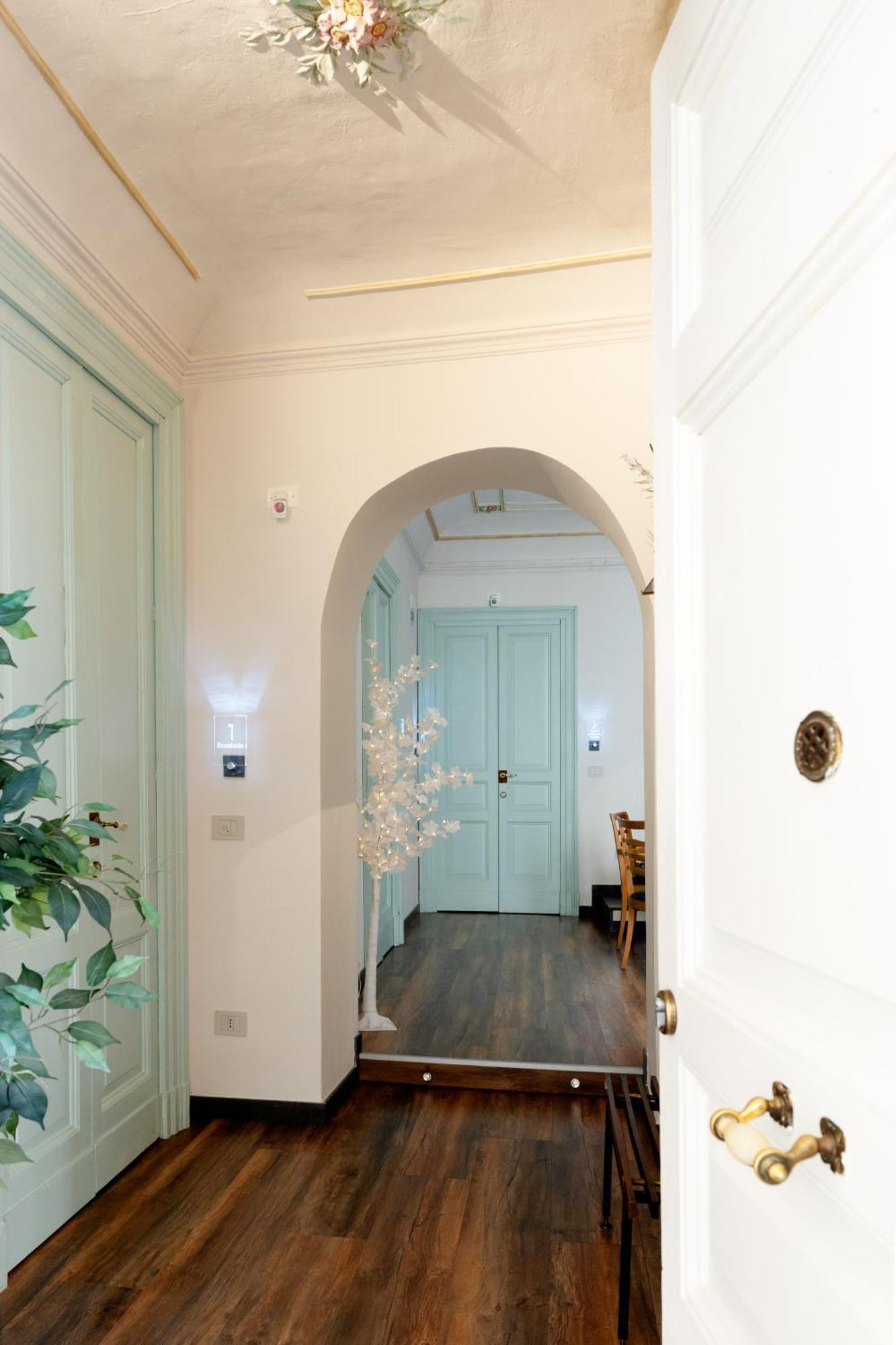 Holiday Lux Boutique Room 카타니아 외부 사진