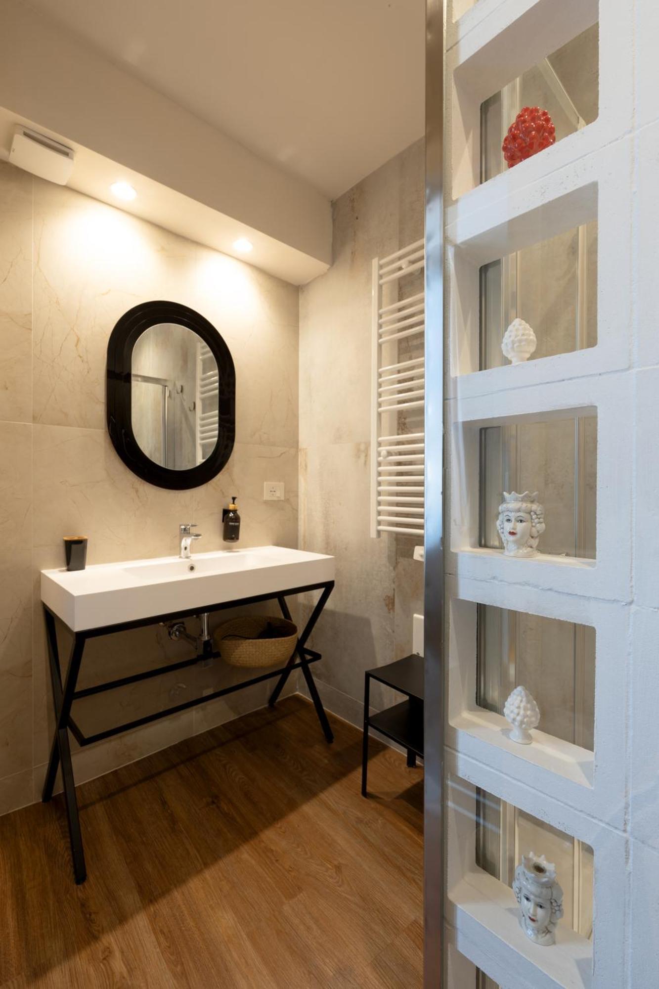 Holiday Lux Boutique Room 카타니아 외부 사진